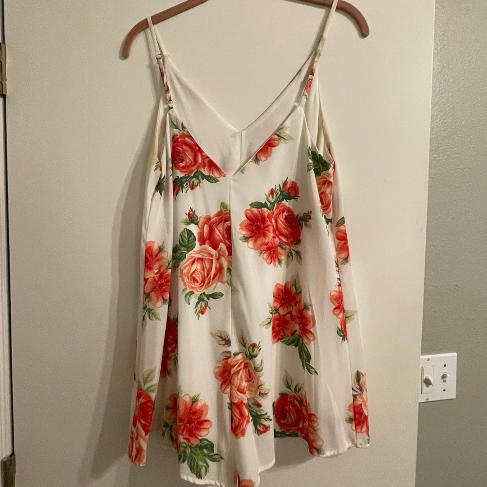 Bought from small boutique, worn 4-5 times, very comfortable - Picture 4 of 4